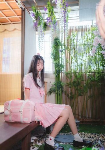 一个人www在线观看视频_全集无删减版高清免费观看