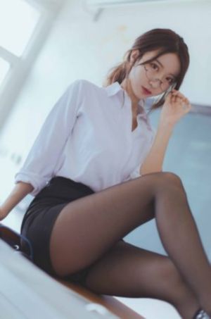 伊人午夜在线_剧情片免费在线观看