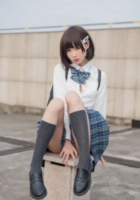 看一下女人的比是什么样子_高清电影在线观看